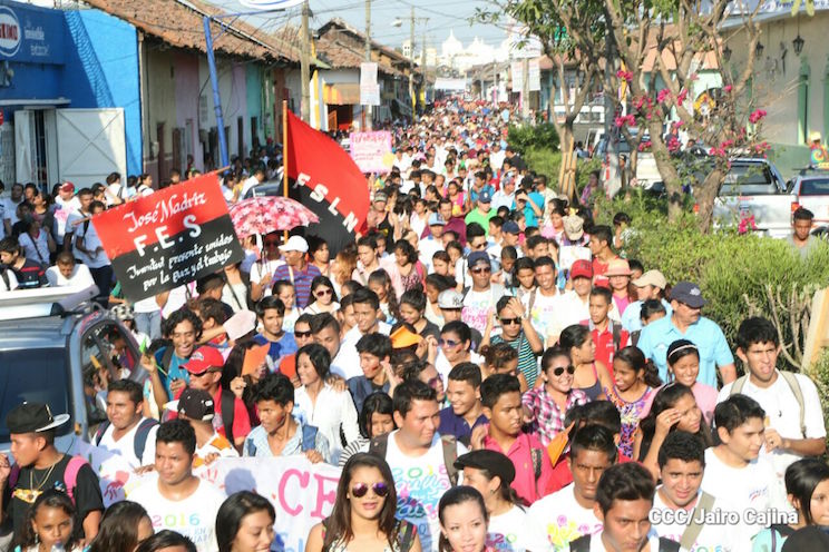 Pueblo de Le&oacute;n conmemora el 37 Aniversario de los H&eacute;roes y M&aacute;rtires de Veracruz
